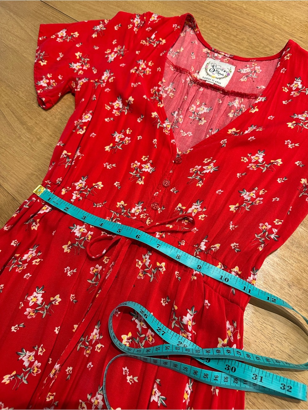 Sunday Mi Amor XS Red Floral Short Sleeve Midi Dress - Picture 7 of 10